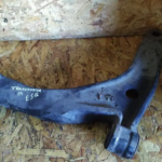 BRAÇO DE SUSPENSÃO VOLKSWAGEN TRANSPORTER T5 - ESQUERDO