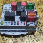 CAIXA DE FUSIVEIS ALFA ROMEO 147 1.6TS 46558759