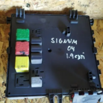 CAIXA DE FUSIVEIS BSI UCH OPEL SIGNUM / VECTRA C 13189928