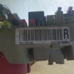 CAIXA DOS FUSIVEIS ROVER 400 YQE102720