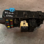 CAIXA DOS FUSIVEIS VOLVO S40 I V40 30807050