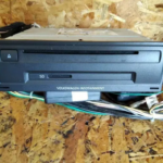 LEITOR CD / DVD / NAVEGAÇÃO VOLKSWAGEN GOLF VII 5G0035819A