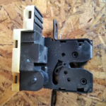 FECHO DA MALA / OCULO TRASEIRO RENAULT LAGUNA II GRANDTOUR 8200000894