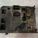 Modulo Bsi / Caixa fusiveis Citroen C3 S118085200 9650585780