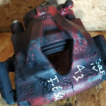PINÇA DE TRAVÃO FRENTE VOLKSWAGEN GOLF IV AUDI A3 8L TDI - ESQUERDA