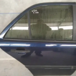 PORTA MERCEDES C200 C220 W202 - TRAS DIREITA