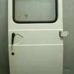 PORTA NISSAN TRADE FURGÃO - TRAS DIREITA