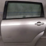 PORTA TOYOTA COROLLA VERSO AR10 04-08 - TRAS ESQUERDA