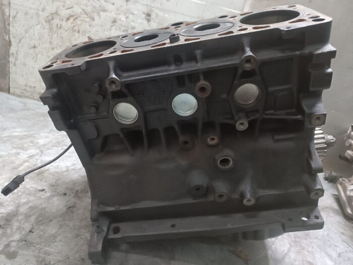 BLOCO DO MOTOR ARMADO COM CAMBOTA E PISTONS AUDI A4 B5 / PASSAT 1.9TDI 110CV AFN - Image 3