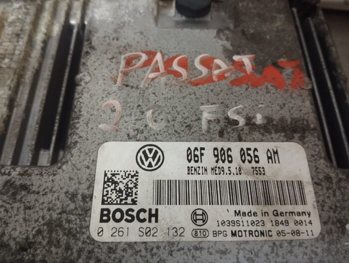 UNIDADE / CENTRALINA DO MOTOR VOLKSWAGEN PASSAT 2.0FSI REF. 03G906056AM 0261S02132 - Image 2