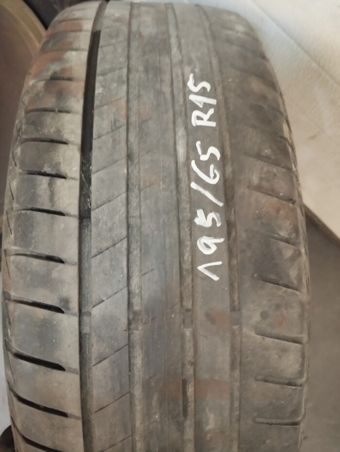 JOGO DE JANTES ORIGINAIS AUDI A3 8L COM PNEUS SEMINOVOS 195/65R15 8L0601025F - Image 5