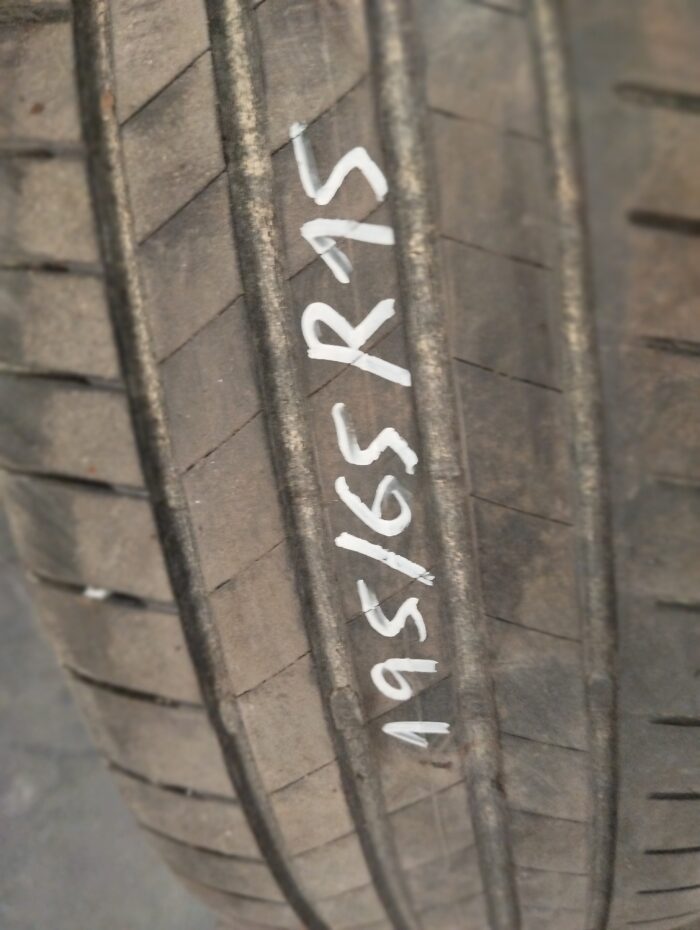 JOGO DE JANTES ORIGINAIS AUDI A3 8L COM PNEUS SEMINOVOS 195/65R15 8L0601025F - Image 7