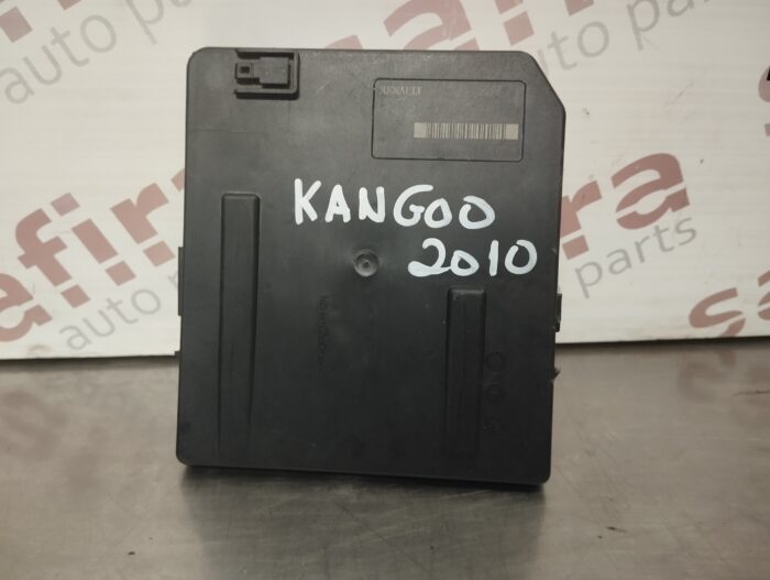 CAIXA DE FUSIVEIS USM RENAULT KANGOO II REF. 8201044237B 519220305 - Image 1
