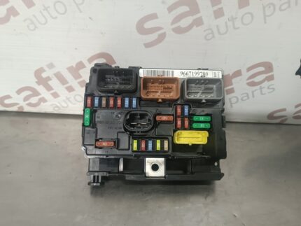 CAIXA DE FUSIVEIS BSM R09 CITROEN C3 II / PEUGEOT 207 208 REF. 9667199780