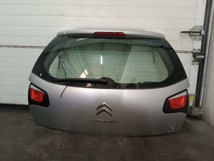 TAMPA DA MALA COM FAROLINS CITROEN C3 II 2012-2019 - Image 2