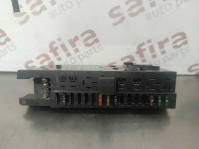 CAIXA DE FUSIVEIS / SAM MERCEDES W203 C220CDI REF. 2035453801 - Image 2
