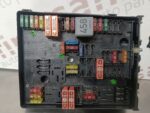 CAIXA DE FUSIVEIS VOLKSWAGEN GOLF V / TOURAN / AUDI A3 8P / SEAT LEON REF. 1K0937124K