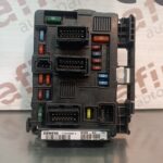 CAIXA DE FUSIVEIS BSM B3 PEUGEOT 206 / 307 / CITROEN XSARA PICASSO C2 C3 REF: T118470003G 9643498880