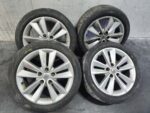 JOGO DE JANTES ORIGINAIS RENAULT MEGANE III / SCENIC III 7JX17 COM PNEUS 205/50R17 403000066R