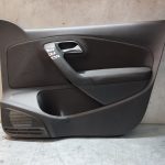 Quartela / Forra da Porta Volkswagen Polo V 6R (5 portas) 2009-2017 - Frente Direita