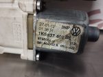 MOTOR DO ELEVADOR DE VIDRO VOLKSWAGEN GOLF VI – FRENTE DIREITO – 3C0959792C - Image 3