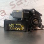 Motor Vidro Frente Esquerdo RENAULT MEGANE III 2011 - 0130822478  5556210200  807315834R  916821200  3F4JW931